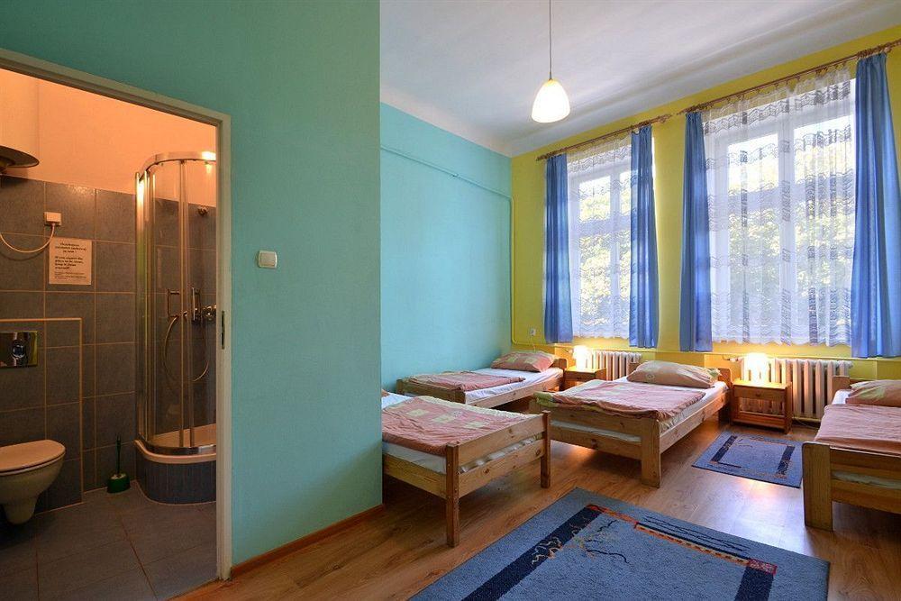 شقة Old Town Luxe Retreat - King Bed - Steps To Main Square كراكوفيا المظهر الخارجي الصورة